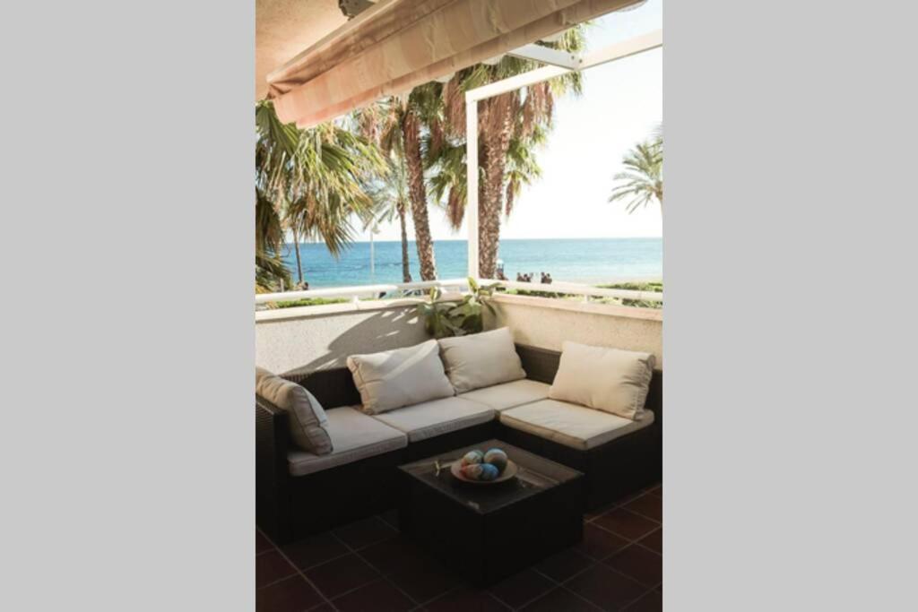 Frente Al Mar Apartment Кастел де Феро Екстериор снимка