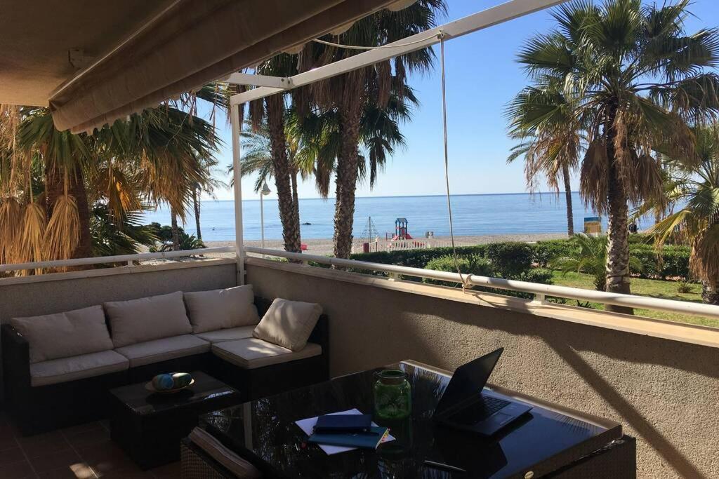 Frente Al Mar Apartment Кастел де Феро Екстериор снимка